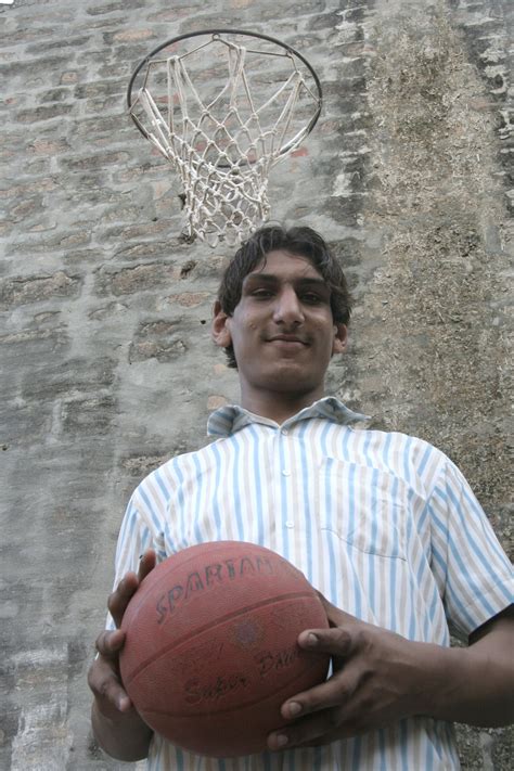 Mavericks Draft Satnam Singh The Nbas First Indian Born Player La Times
