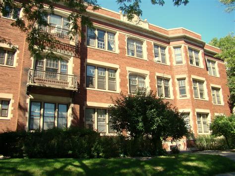 Two floors with 4 bedrooms (one considerably larger than the other 3). Edgeview Apartments - Milwaukee, WI | Apartments.com