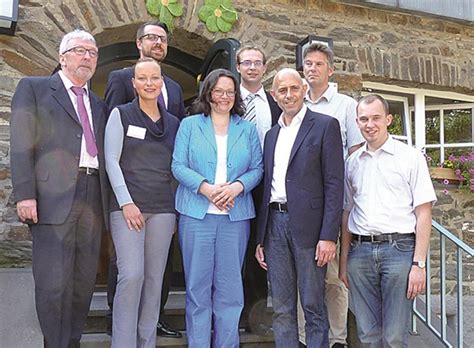 Einfamilienhäuser, doppelhaushälften, mehrfamilienhäuser oder reihenhäuser von privat, von immobilienmaklern oder der kommune finden. Verwunschenes Haus an der Ahr