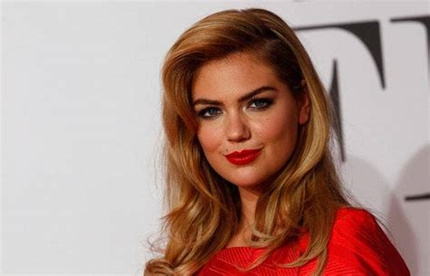 Kate Upton Pumps Breast Milk In A Valentines Day Dinner Pregame Photo Just Keep Pumpin