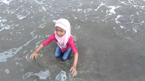 Salah satunya pantai pasir putih sirih. Bersenang senang di Pantai Pasir Putih Anyer Serang Banten ...