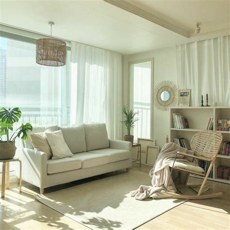 Korean living room dining room decor aesthetic seoul beige coffee cream milk tea ideas wooden light soft minimalistic 아파트 거실 アパート リビングルーム aesthetic home interior apartment japanese kawaii g e o r g i a n a : 𝙆𝙄𝙇𝙄𝙂; haikyuu!! | Living room korean style, Apartment ...