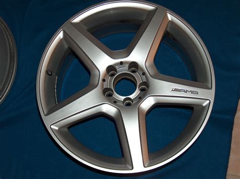 Damit möchten wir ihnen die bestmögliche nutzung unserer webseite ermöglichen, sowie unsere webseite fortlaufend verbessern. AMG 19 Zoll Mercedes CLS Felgen : Biete Mercedes