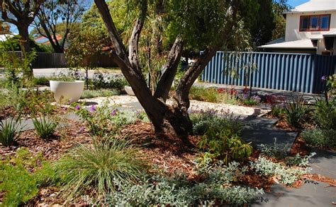 The following suppliers choose hythe garden landscapes to expertly install their products throughout the south east. Garden Design & Planting Perth (Softscapes) Revive Landscaping