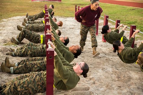 female recruits marines excel at parris island amid calls for integration