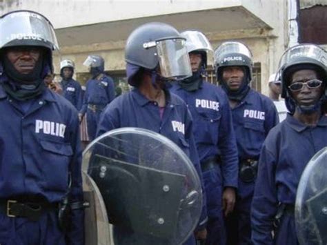 Amnesty Calls For End To Sierra Leone Police Crackdown Politico Sl