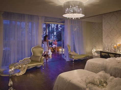 6 Luxurious Spa Treatments Around The World Spa Room Decor Spa Room Ideas Estheticians Spa