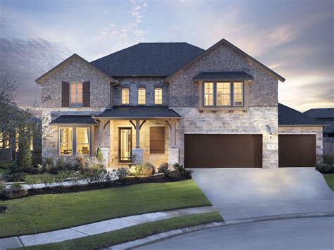 Riverstone is a friendly, diverse, and elegant community with 802 homes nestled in around 300 acres of natural preserves and 12 lakes. Meritage Homes for Sale in Houston, Texas