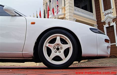 Rujuk kepada carta kelikatan minyak pelincir. TOYOTA CELICA 3S-GE BEAMS - Kaki Kereta