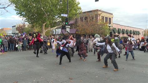 the annual downtown spooktacular welcomes issa vibe dance company for a thriller flashmob