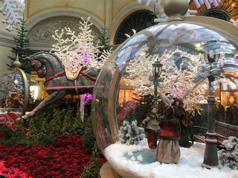 Product with sku %s doesn't exist. Amazing, Luxury Holiday Decorations in Las Vegas