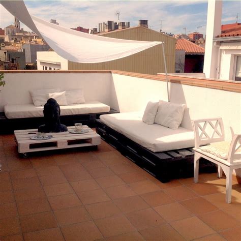 A nosotros nos han encargado este conjunto de muebles para crear este chill out, sin embargo, si tienes maña yo te animo a que te pongas manos a la obra. SobesonHome: MI TERRAZA CHILL OUT DE PALETS | Terrazas ...