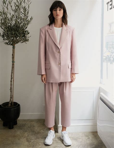 Pink Oversized Blazer In 2020 Oversized Blazer Pink Trousers Blazer