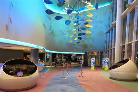 Adventures in PEI and Beyond!: Ripley's Aquarium, Toronto - A Five Star