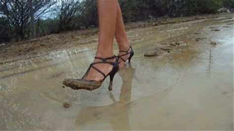 Muddy Heels Realtor Wet And Messy Shoe Video Clips Clips4sale