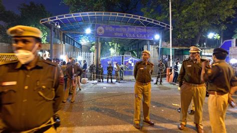 Released On Parole Last Year To Decongest Tihar Jail More Than 3000 Inmates Missing Cities