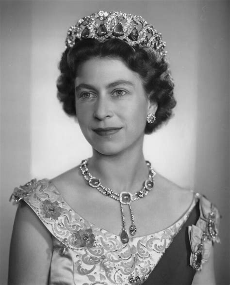 Npg X37887 Queen Elizabeth Ii Large Image National Portrait Gallery