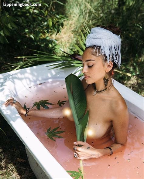 Herbalflorabots Nude OnlyFans Leaks Album Girls