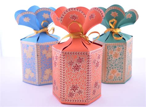 Favor Gift Box with Flower Top Wedding Favor Box Party ...