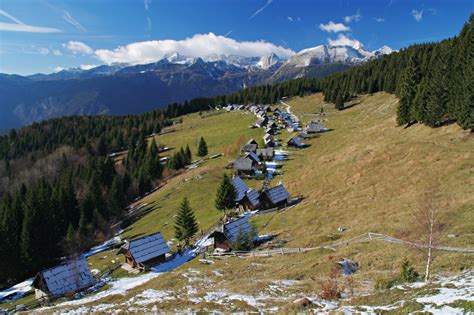 The first of the world championships in @biatlonpokljuka goes to norway! Pokljuka local tradition, sports, cross-country skiing ...