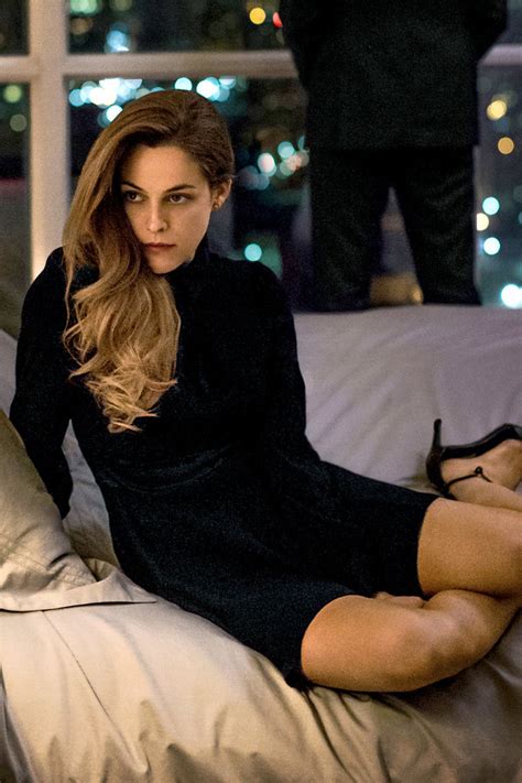 Review ‘the Girlfriend Experience A Window Into Upscale Transactional Sex The New York Times