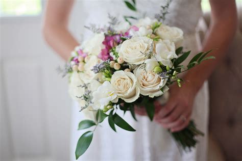 Ideias E Sugestões Para Um Bouquet De Noiva Com Flores Para Todos Os