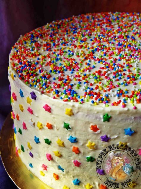 Tak semestinya kena buat rainbow tau. syapex kitchen: Kek Span Pelangi / Rainbow Sponge Cake