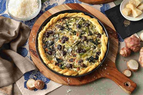 La ricotta di siero ha un apporto calorico minore rispetto alle altre e permette la creazione di gustose ricette light con ricotta. Torta salata con catalogna, topinambur, ricotta fresca e ...