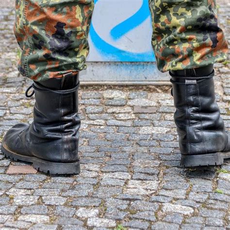 In leverkusen steigt derzeit eine riesige rauchwolke auf: 20.000 Corona-Schnelltests für Seniorenheime - Radio ...