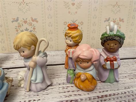 1986 Avon Collectibles Nativity Scene Figurines