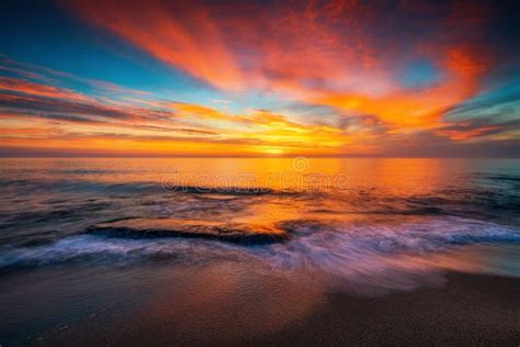 Beautiful Sunrise Over The Sea Stock Image Image Of Cloudscape Punta