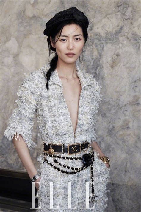 Liu Wen Models Elegant Ensembles For Elle China Asian Models Female