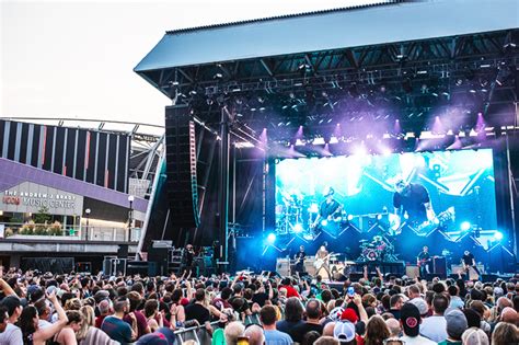 All The Photos From Foo Fighters Performance At Cincinnatis New Icon