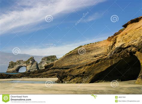 Spiaggia Di Wharariki Nuova Zelanda Vista Alle Isole Dellarco