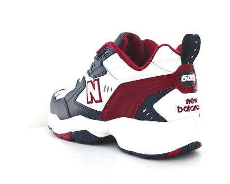 Visit the new balance website and see the latest trends here now. New Balance 608 Blanc bleu marine bordeaux MX608BR1