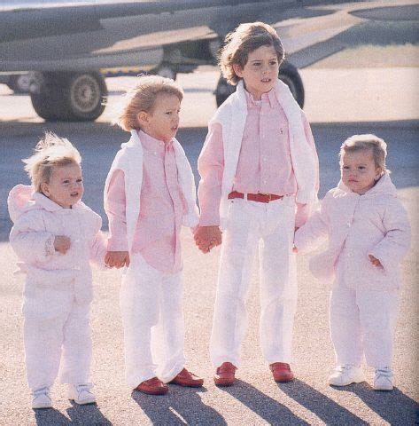Julio iglesias's former wife isabel preysler's aunt in law is neile adams julio iglesias's former. JULIO IGLESIAS little kids | familias fabulosas ...