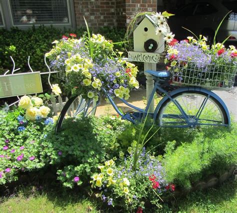 15 Fascinating Ways To Do Diy Bicycle Decor In Your Garden