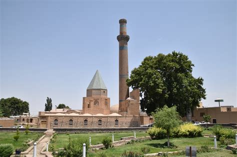 مسجد جامع نطنز ایرانیــــــــــــادبود