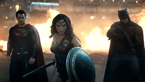Check Out Some Screenshots From The Batman V Superman Trailer 411mania