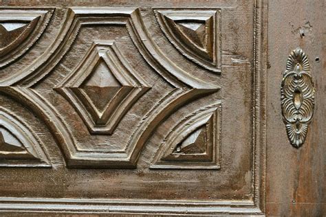 Standard wall cabinet widths mirror the widths available for base cabinets ie 12, 15, 18, 24, 30, 36 inches and 30, 40 there are additional rules for the clearance required above the cooking surface. Baroque Walnut Doors, Suitable for Wall Cabinet- FINAL ...