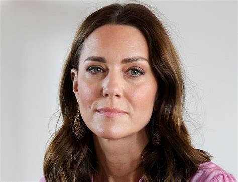 Royal News Roundup Kate Middletons Surprise Hospitalization Purewow