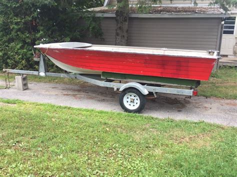 Ft Fibreglass Boat With Galvanized Trailer No Engine Powerboats My
