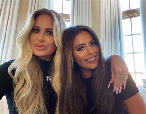 Brielle Biermann 23 Flaunts Fit Figure In Blue Thong Bikini From Her Mom Kim Zolciak’s