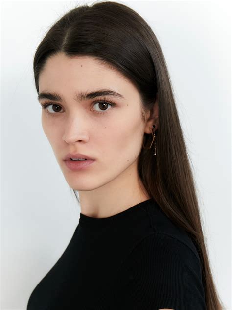 Alexandra Micu Model Management