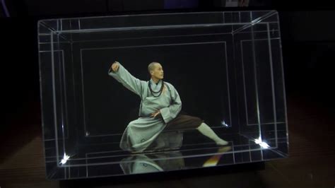 The Looking Glass A Holographic Display For 3d Creators Youtube