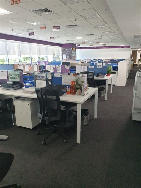 5 feet or more recommended Pre Laminated Particle Board Office Workstation, Seating ...