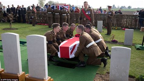 British Soldiers Killed During First Battles Of Wwi Buried In Flanders