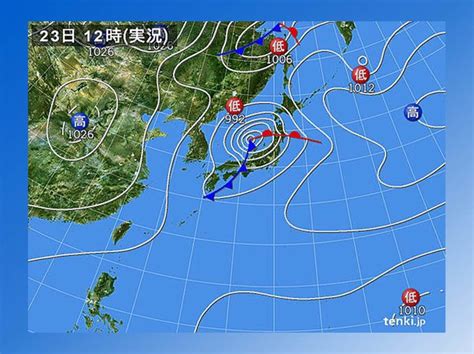 «強い雨と風と それでも負けない 不気味な雲に覆われても 凛とした佇まい #関西国際空港 #関空展望ホールskyview #温帯低気圧#olympus #omdem5markii…» 温帯低気圧による暴風や高波に警戒を - エキサイトニュース