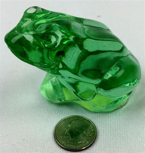 Lot Fenton Glass Green Frog Figurine W Label