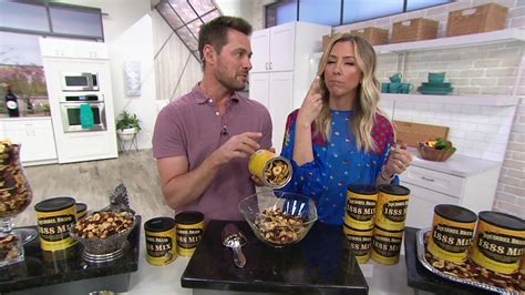 Grab a handful of squirrel brand nut mix to satisfy a savory or sweet and. Squirrel Brand (4) 16.5-oz Cans Original 1888 Nut Mix on ...
